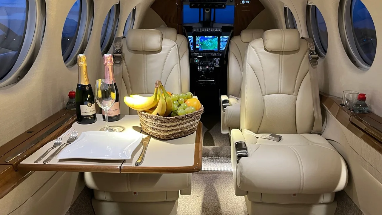 Fruits airplane